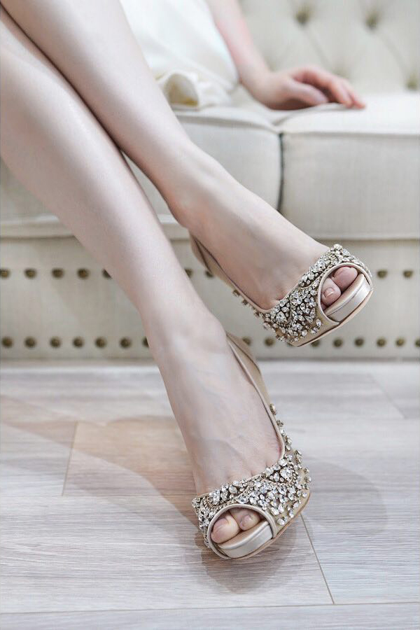 Designer Shoes Badgley Mischka Pepper Embellished Evening Shoe